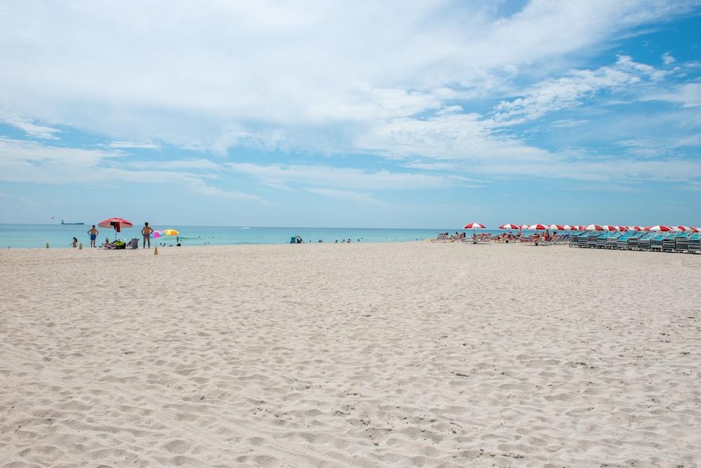 Beachside All Suites Hotel Маями Бийч Екстериор снимка