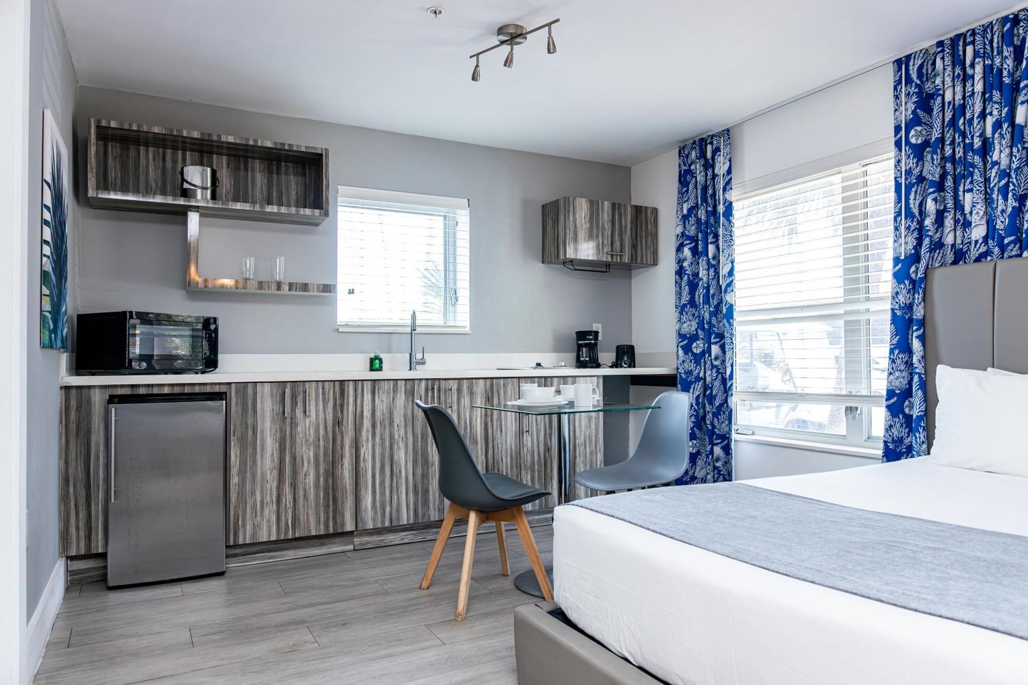 Beachside All Suites Hotel Маями Бийч Екстериор снимка