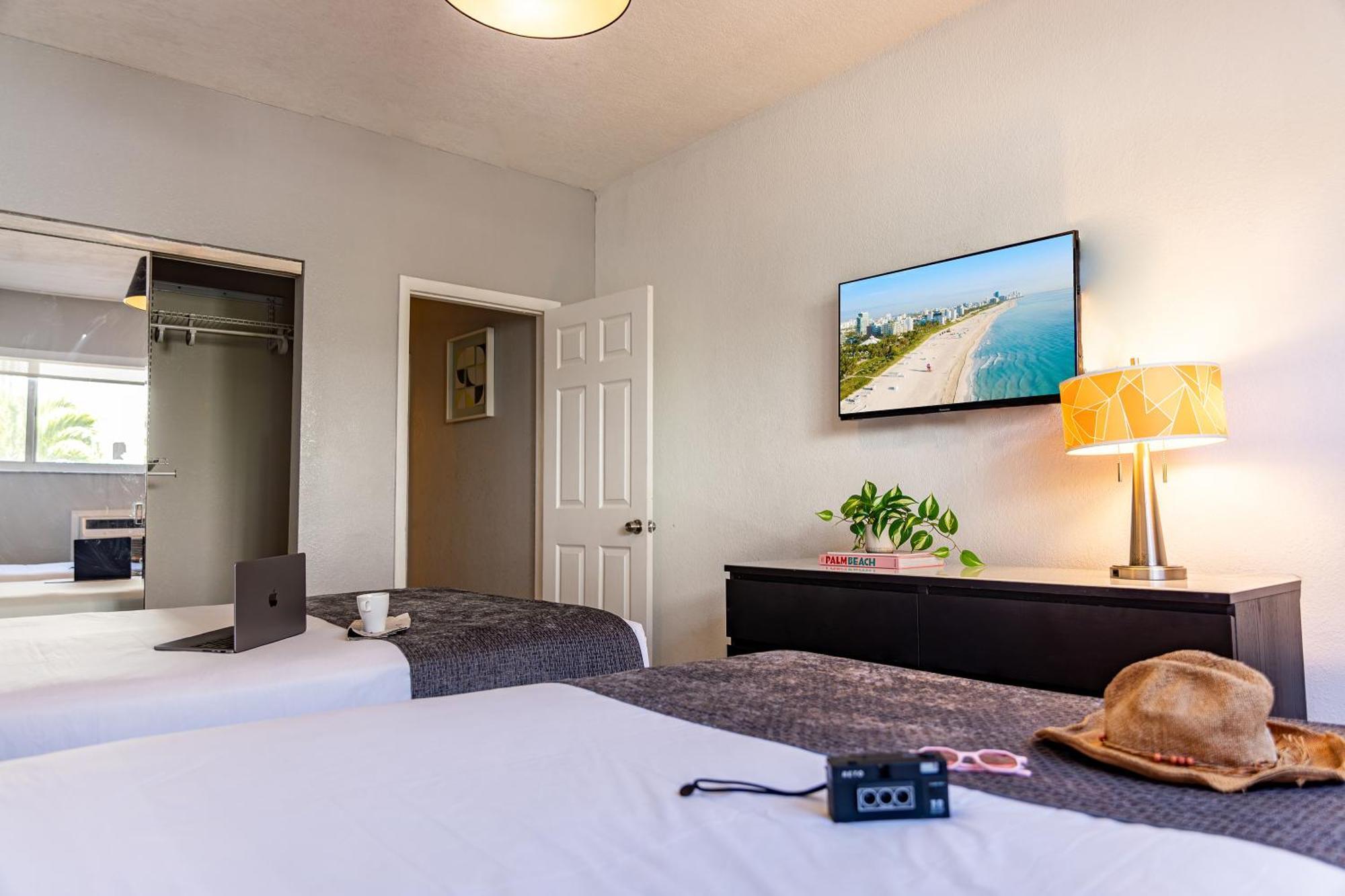 Beachside All Suites Hotel Маями Бийч Екстериор снимка
