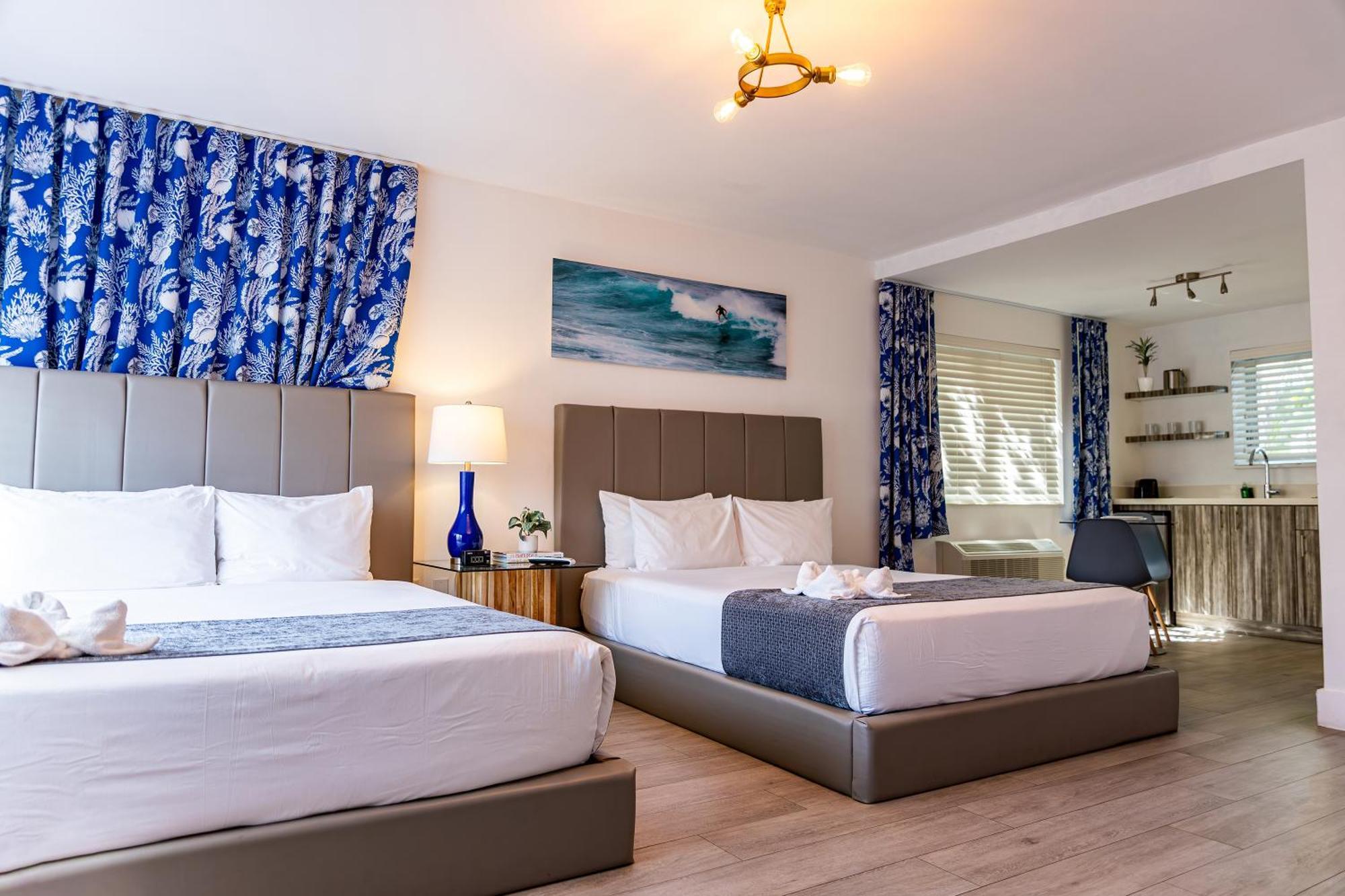 Beachside All Suites Hotel Маями Бийч Екстериор снимка